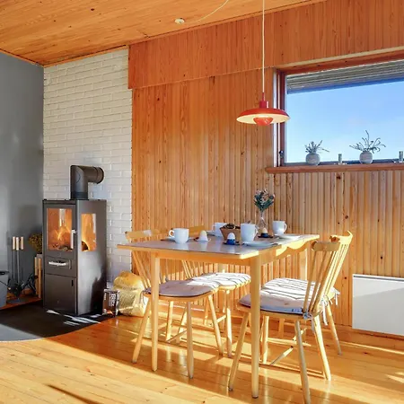 Three-bedroom In Semesterbostad Oksbøl